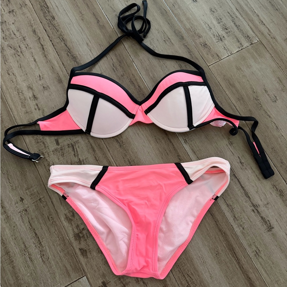 Women’s Pink Contrast Trim Bikini Set - Black Trim